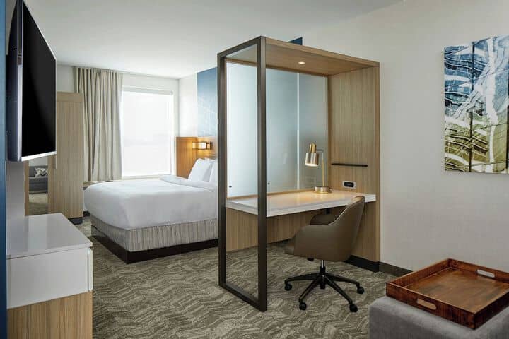 Room 14 of 39