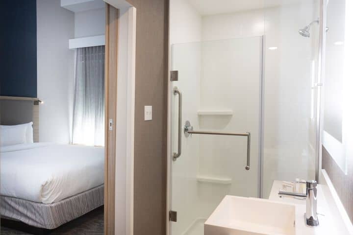 Room 21 of 51