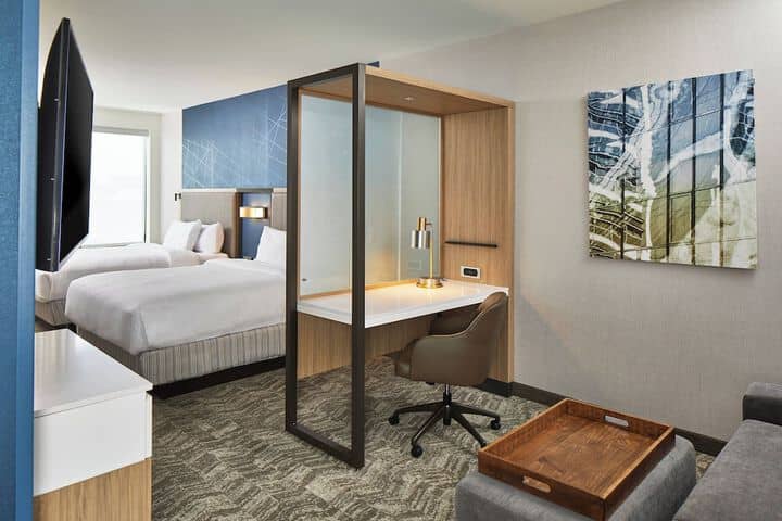 Room 18 of 39
