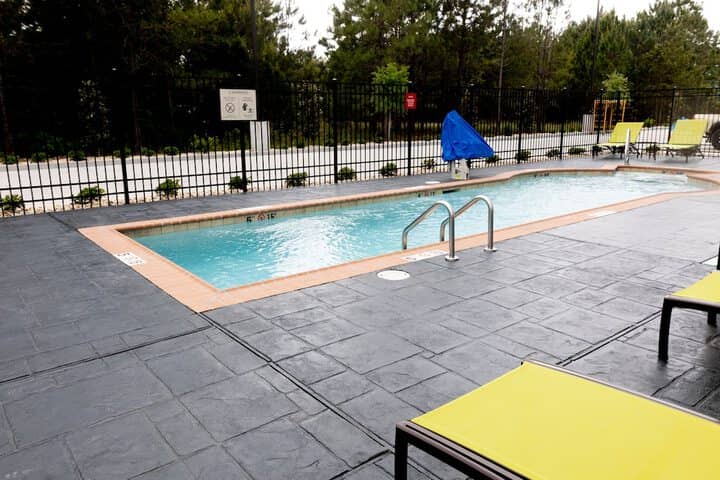 Pool 30 of 51